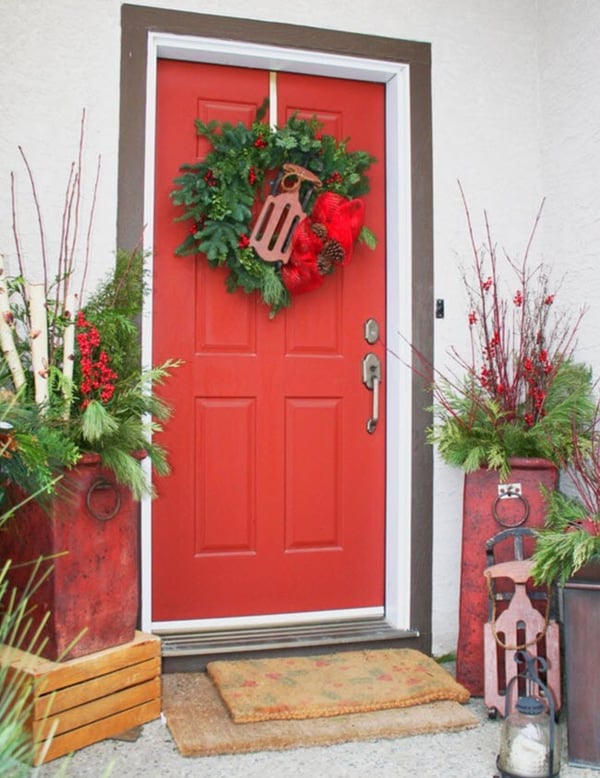 A red door is the ultimate in evergreen seasonality.