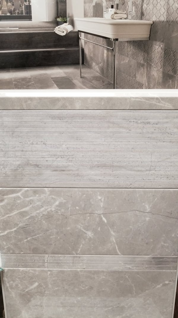 Look at the fabulous marble-like details