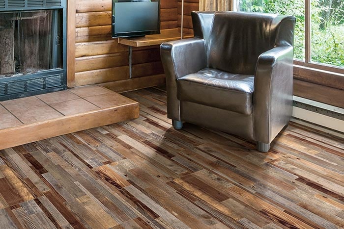 Porcelain Wood Look Tile Vs Luxury, Floor Tile Looks Like Wood Planks