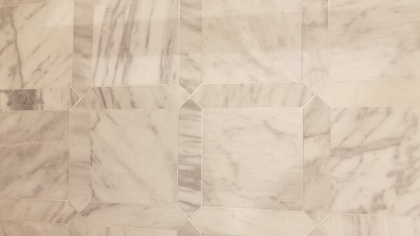 Marble looks continue strong.