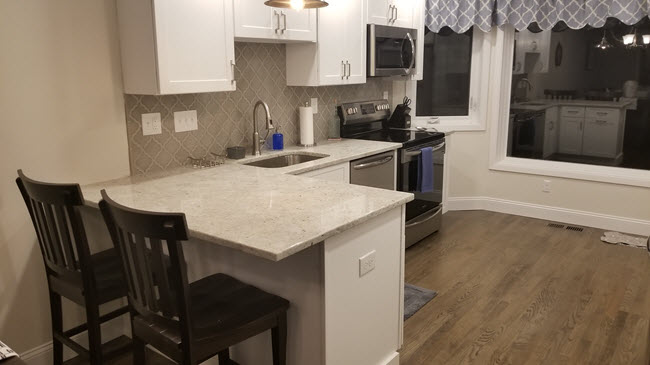 Here's the Final Result of this Kitchen with Tile Backsplash!